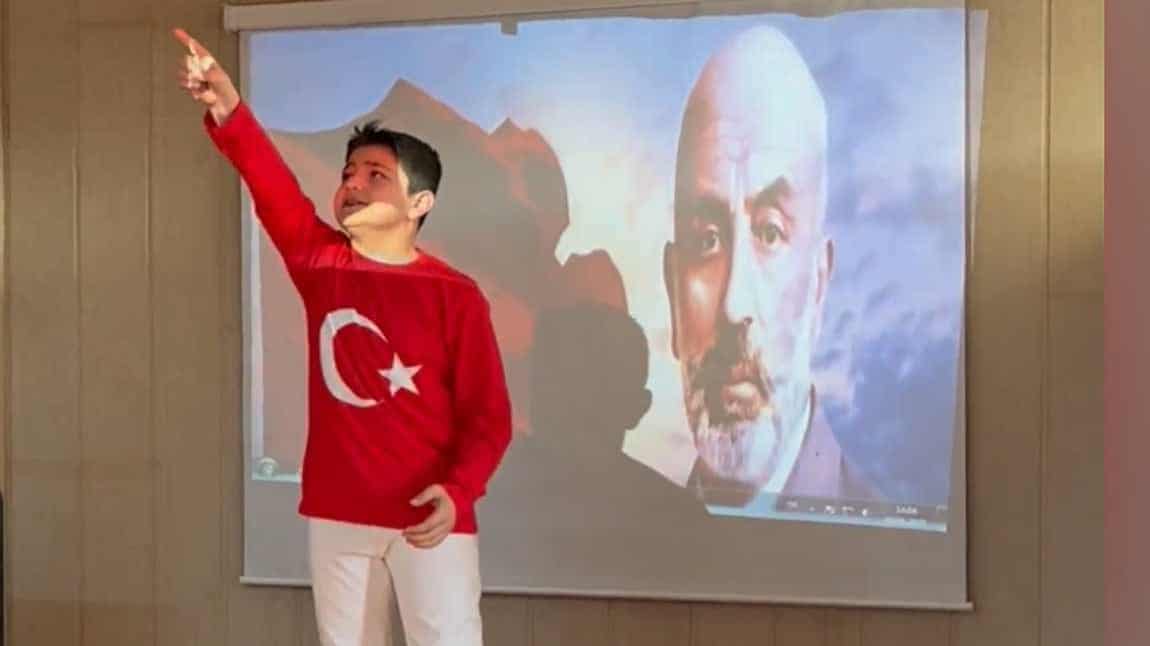 İstiklal Marşı'nı Güzel Okuma Yarışmasında İl Birincisi Olduk